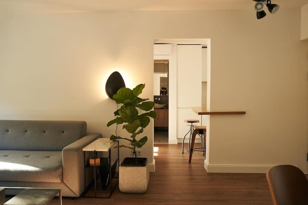 Ultracentral Two Rooms Apartment In Bukarest Exteriör bild
